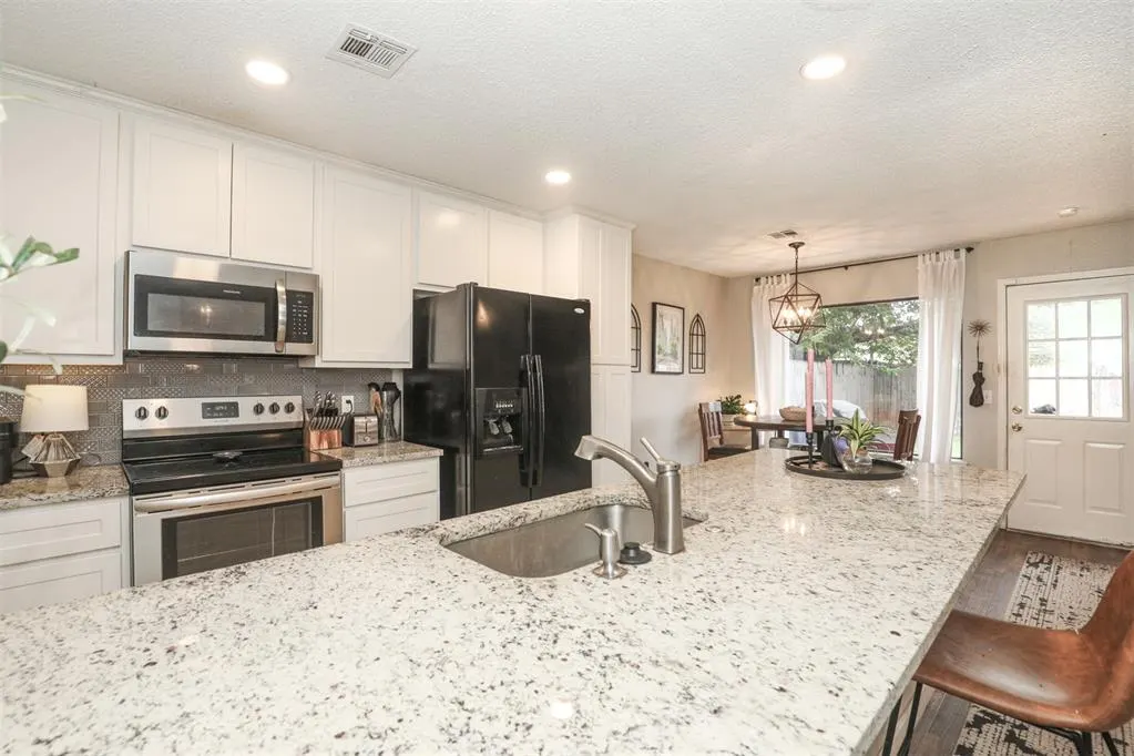 Photo 11 — 12301 SW 15th Terrace, Yukon, OK 73099