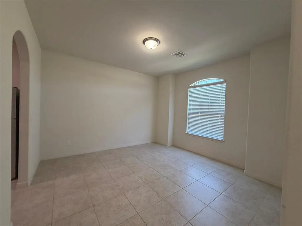 Photo 2 — 3101 Copan Court, Yukon, OK 73099