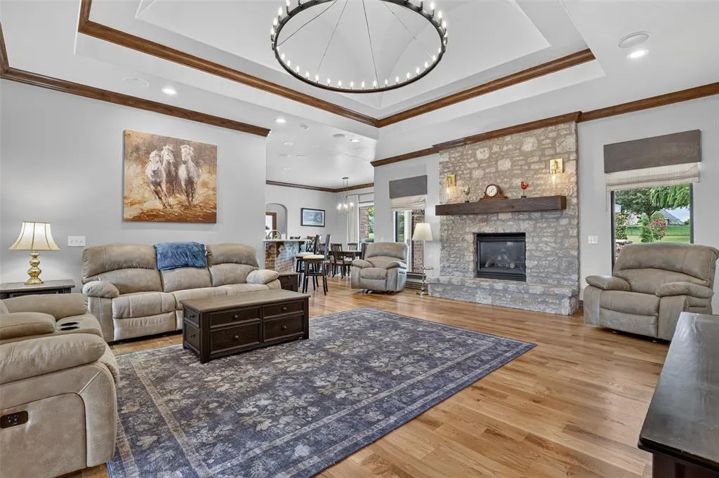 Photo 10 — 22002 White Pine Circle, Edmond, OK 73012