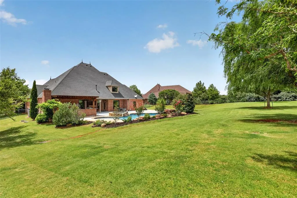 Photo 46 — 22002 White Pine Circle, Edmond, OK 73012