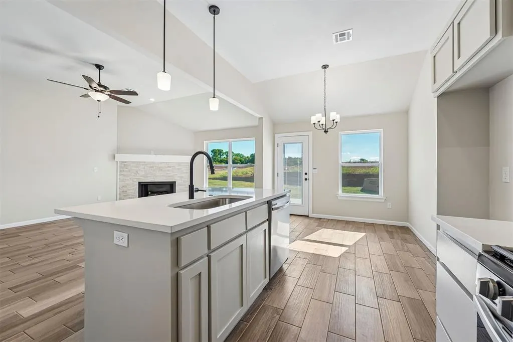 Photo 12 — 1800 Pin Cherry Lane, Moore, OK 73160