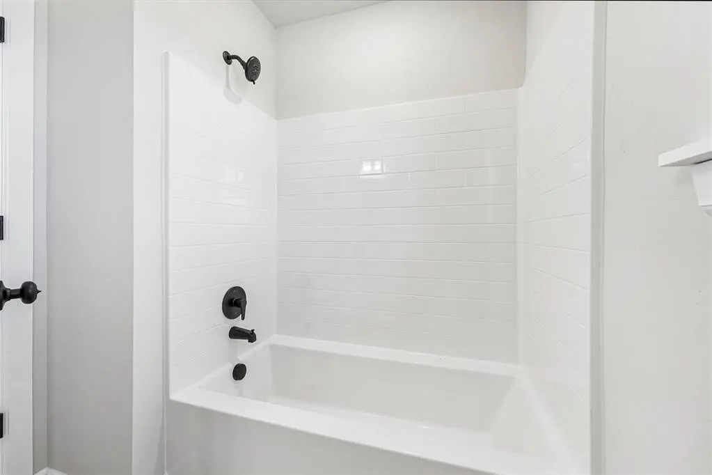 Photo 23 — 1800 Pin Cherry Lane, Moore, OK 73160