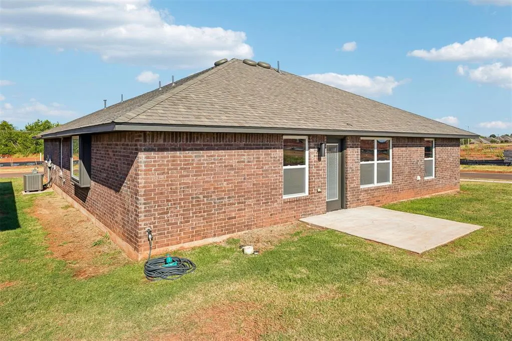 Photo 30 — 1800 Pin Cherry Lane, Moore, OK 73160