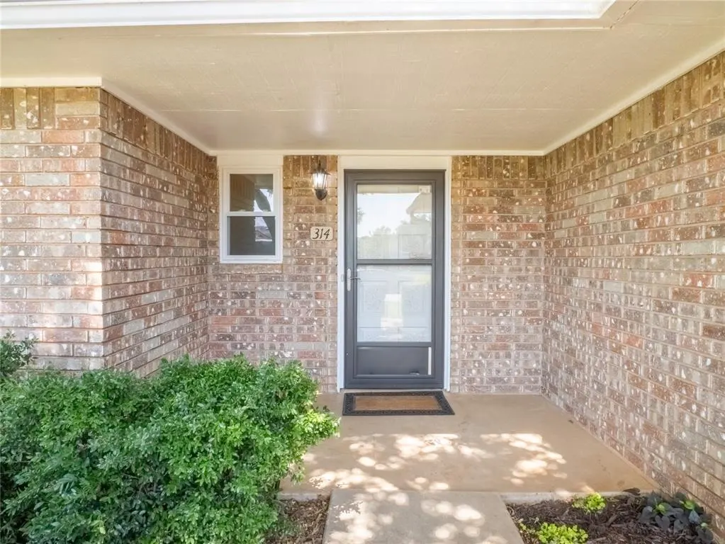 Photo 4 — 314 NE 26th Street, Lawton, OK 73507