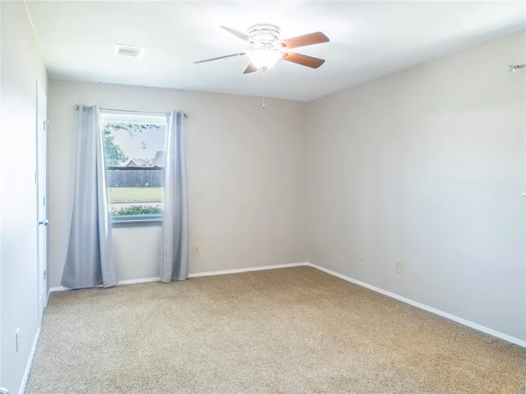 Photo 22 — 314 NE 26th Street, Lawton, OK 73507