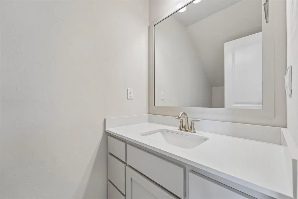 Photo 11 — 1687 Bloomington Court, Newcastle, OK 73065