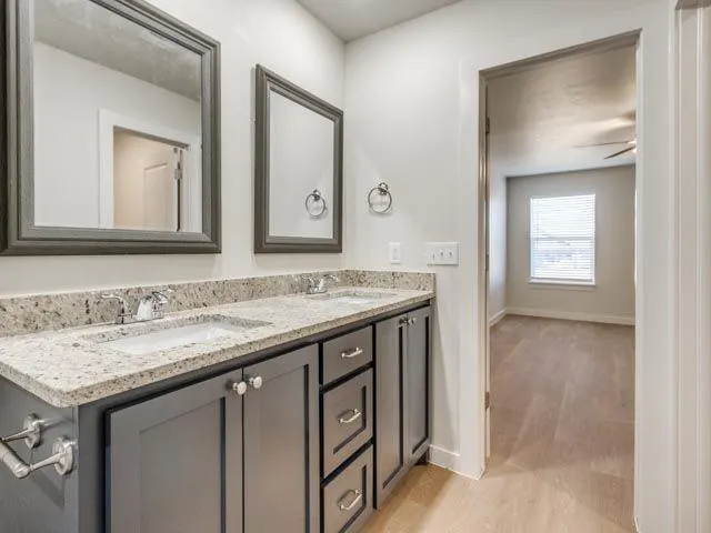 Photo 8 — 1617 Highland Loop, Guthrie, OK 73044