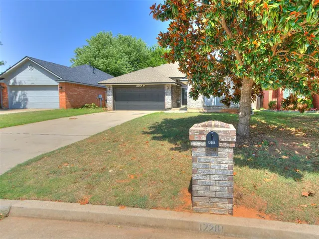 Photo 2 — 12281 SW 10th Street, Yukon, OK 73099
