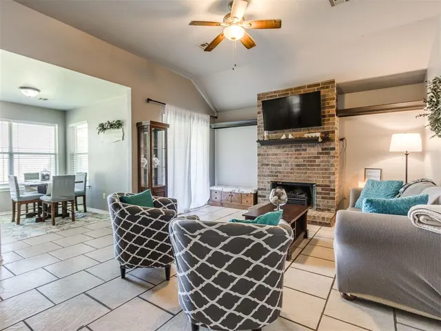 Photo 7 — 12281 SW 10th Street, Yukon, OK 73099