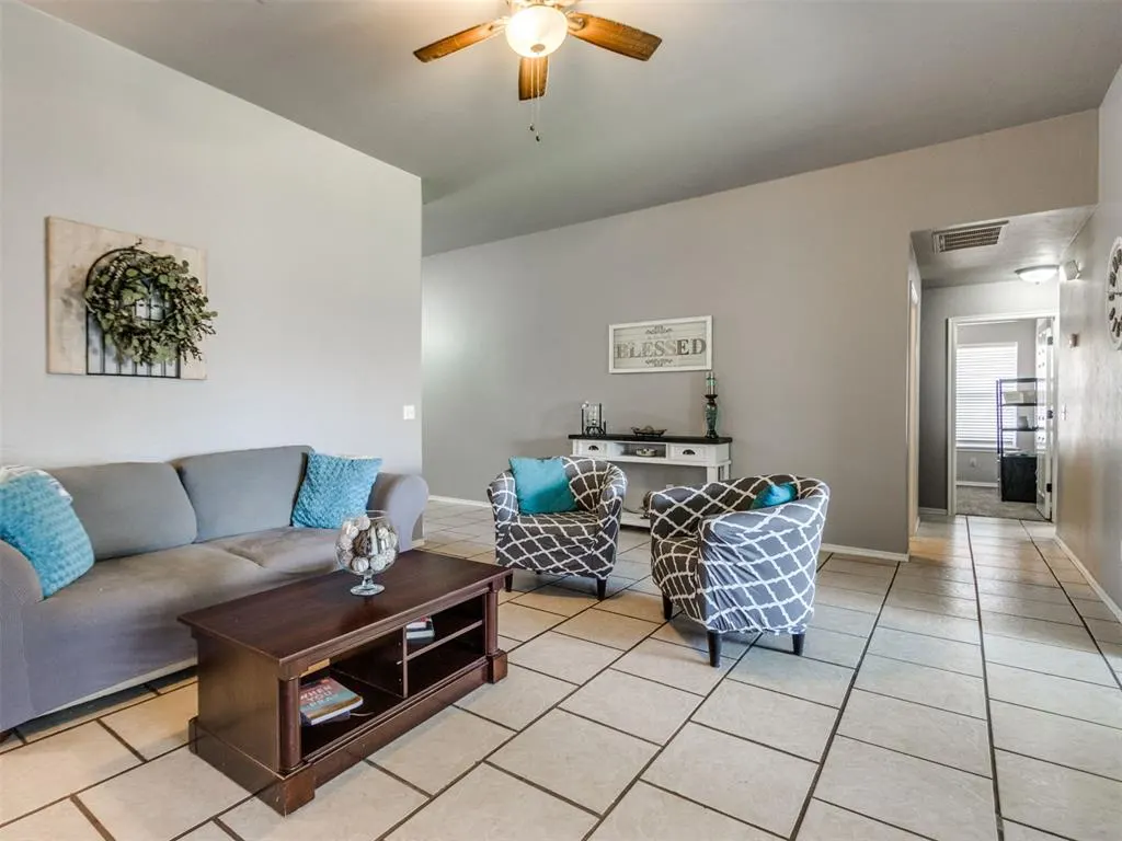 Photo 9 — 12281 SW 10th Street, Yukon, OK 73099