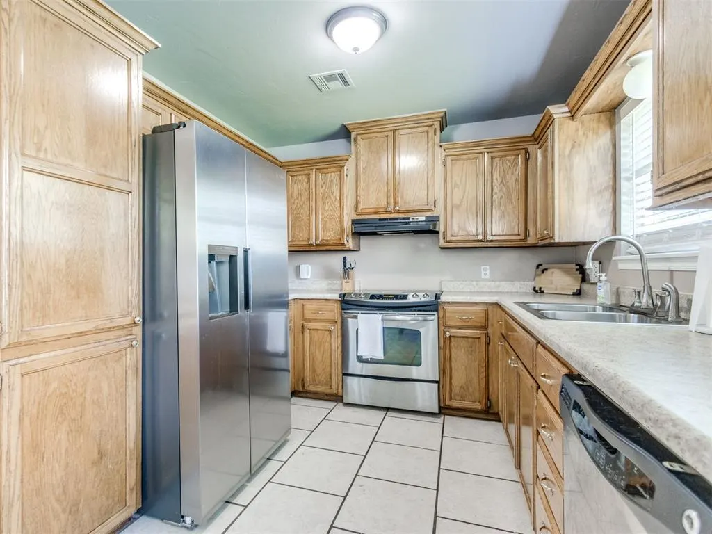 Photo 15 — 12281 SW 10th Street, Yukon, OK 73099