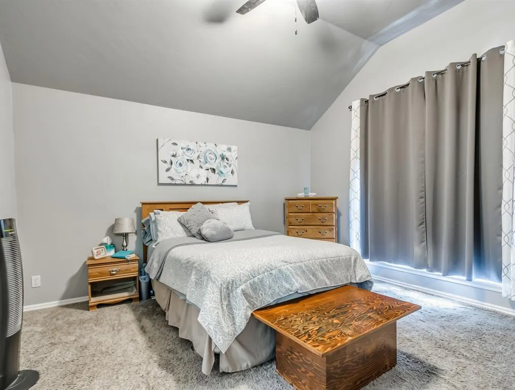 Photo 19 — 12281 SW 10th Street, Yukon, OK 73099