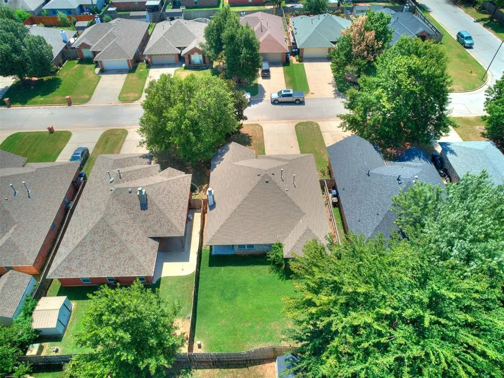 Photo 37 — 12281 SW 10th Street, Yukon, OK 73099
