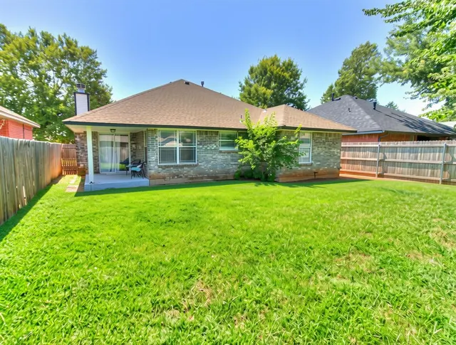 Photo 5 — 12281 SW 10th Street, Yukon, OK 73099