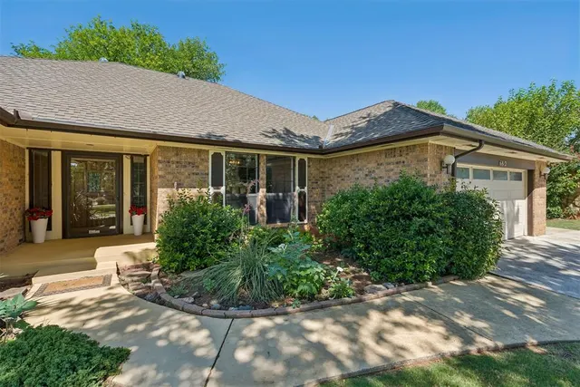 Photo 3 — 6812 Newman Drive, Oklahoma City, OK 73162