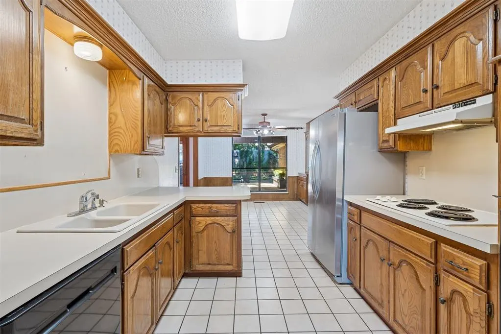 Photo 9 — 6812 Newman Drive, Oklahoma City, OK 73162