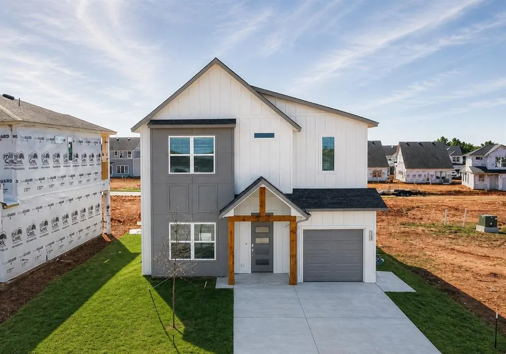 Front exterior — 4200 NW 180th Terrace, Edmond, OK 73012