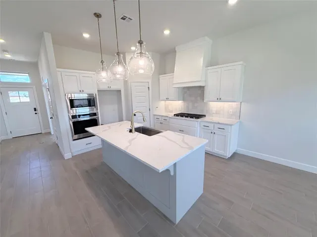 Photo 4 — 19513 Birchfield Drive, Edmond, OK 73012