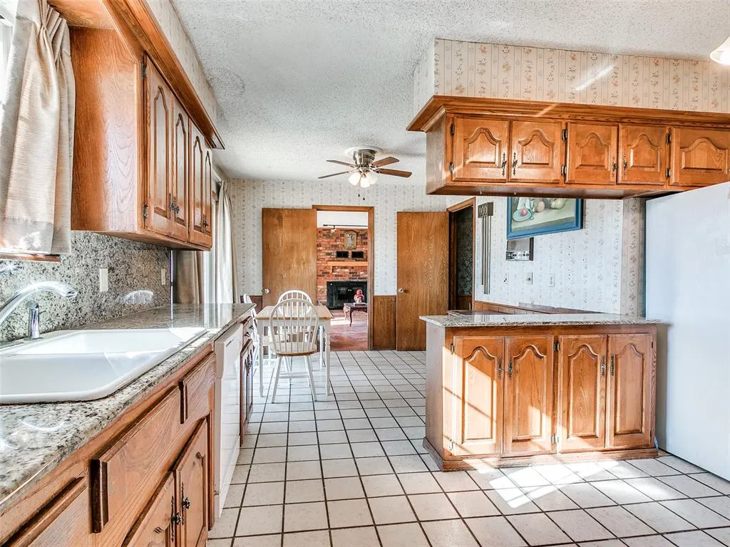 Photo 21 — 29805 SE 29th Street, McLoud, OK 74851