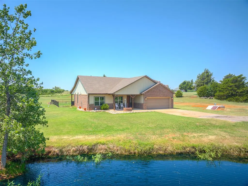 Photo 2 — 18301 Naomi Drive, Cashion, OK 73016