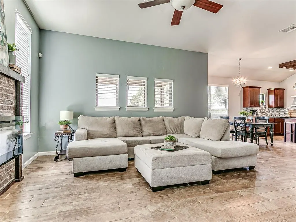 Photo 11 — 18301 Naomi Drive, Cashion, OK 73016