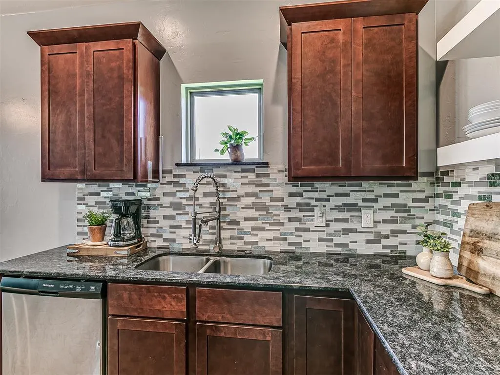 Photo 21 — 18301 Naomi Drive, Cashion, OK 73016