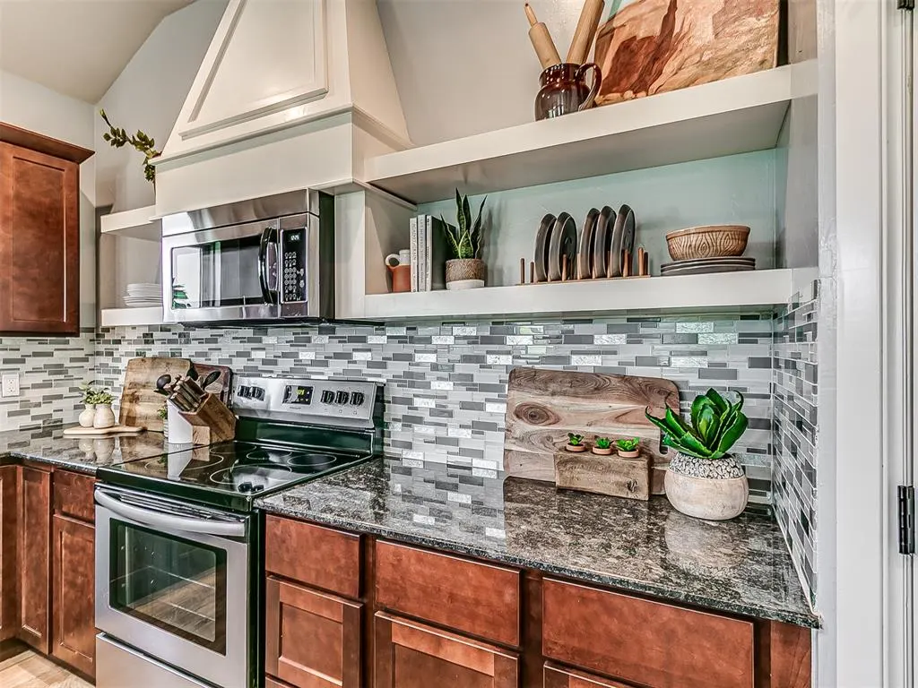 Photo 22 — 18301 Naomi Drive, Cashion, OK 73016