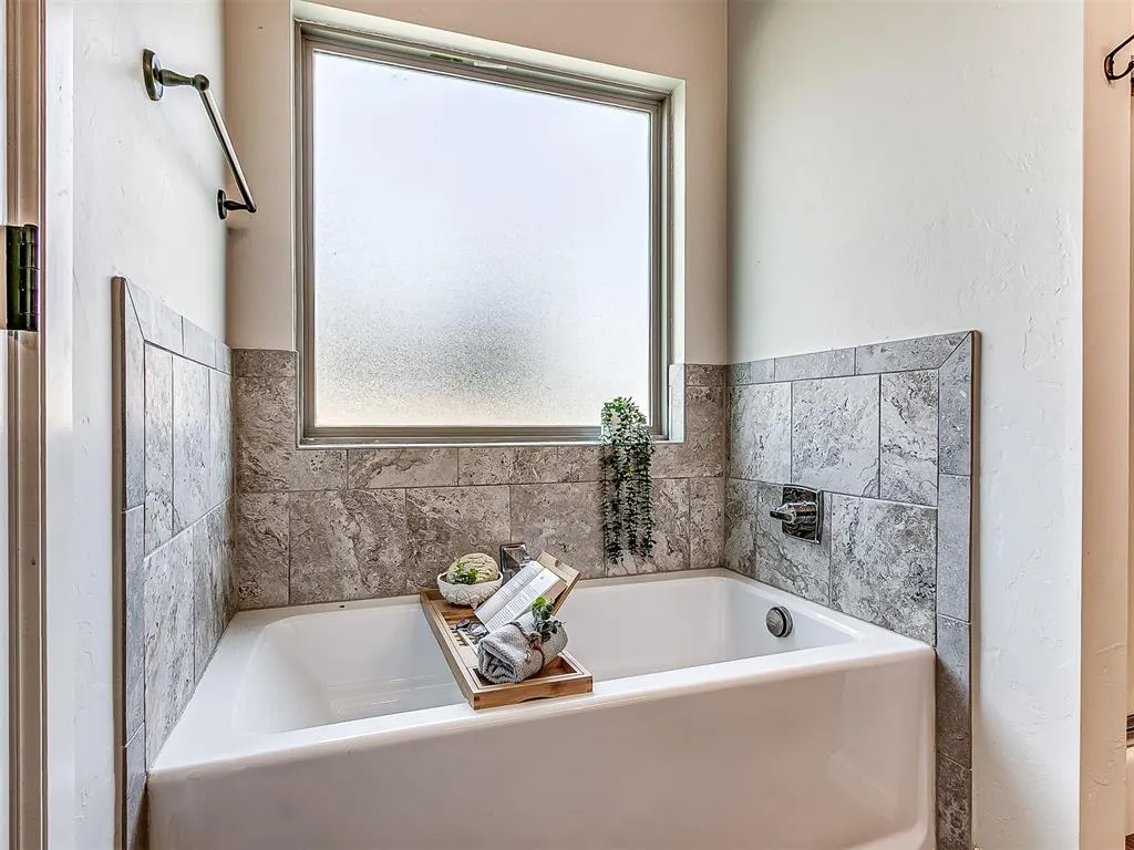 Photo 30 — 18301 Naomi Drive, Cashion, OK 73016