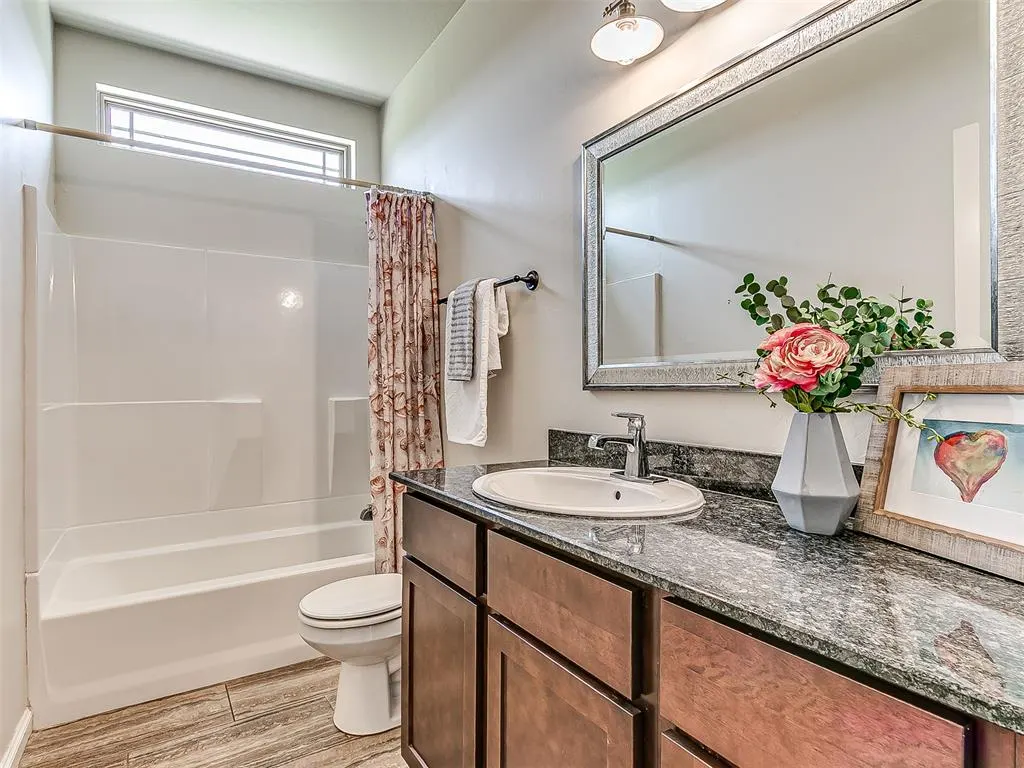 Photo 34 — 18301 Naomi Drive, Cashion, OK 73016