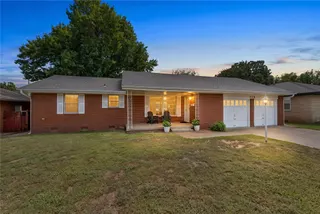 Sold home at 328 Tullahoma Drive