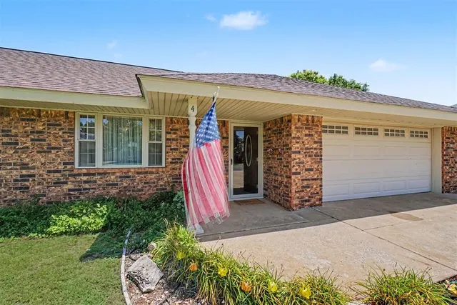 Photo 5 — 4 Darla Drive, Sayre, OK 73662