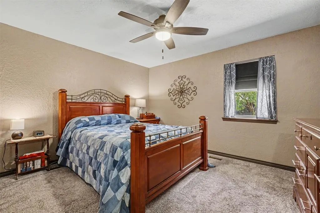 Photo 19 — 4 Darla Drive, Sayre, OK 73662