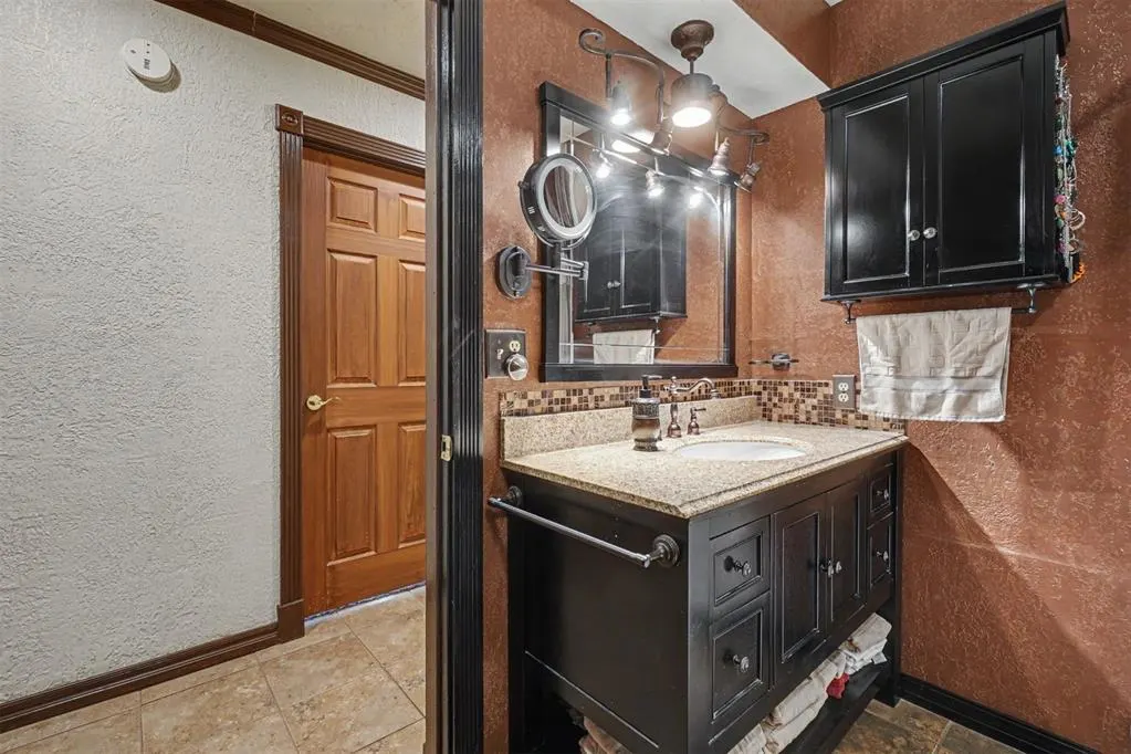 Photo 27 — 4 Darla Drive, Sayre, OK 73662