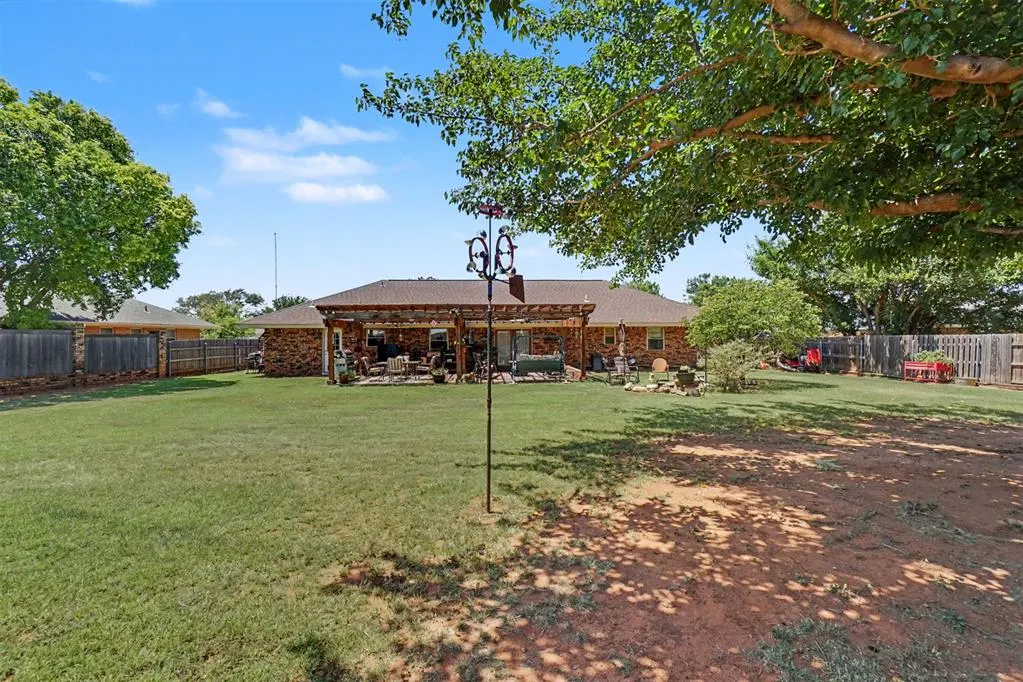 Photo 37 — 4 Darla Drive, Sayre, OK 73662