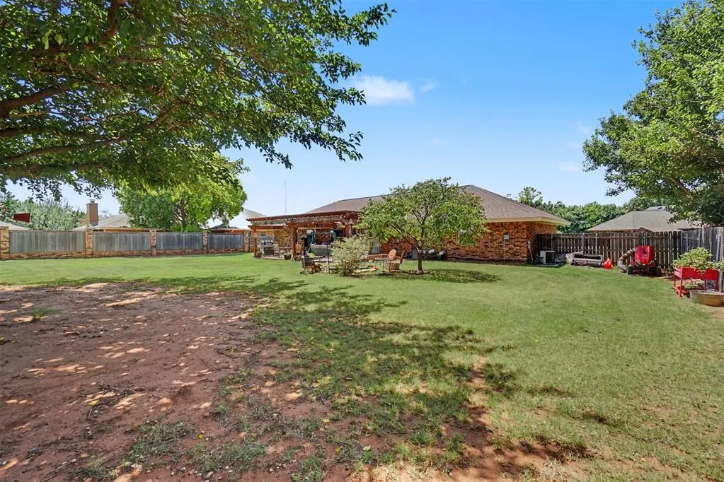Photo 38 — 4 Darla Drive, Sayre, OK 73662