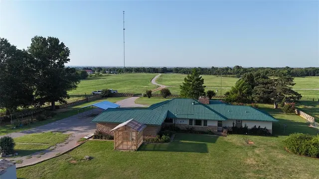 Photo 3 — 27517 155th Street, Wayne, OK 73095