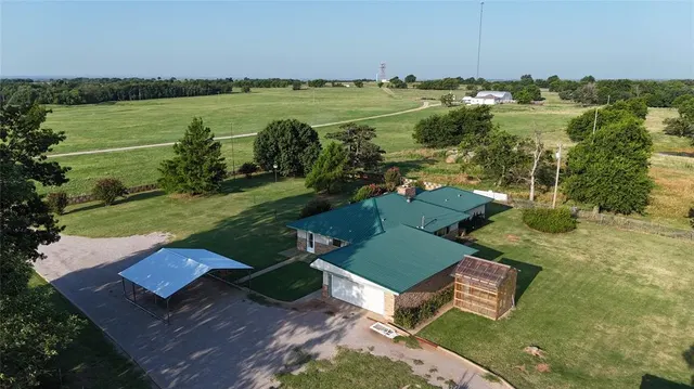 Photo 5 — 27517 155th Street, Wayne, OK 73095