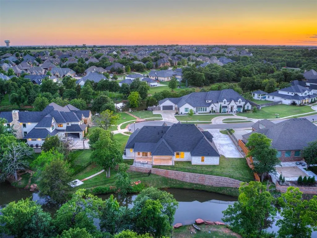 Photo 2 — 1117 Falls Bridge Court, Edmond, OK 73034