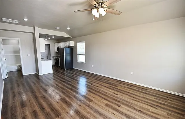 Photo 4 — 820 Elm Street, Achille, OK 74868