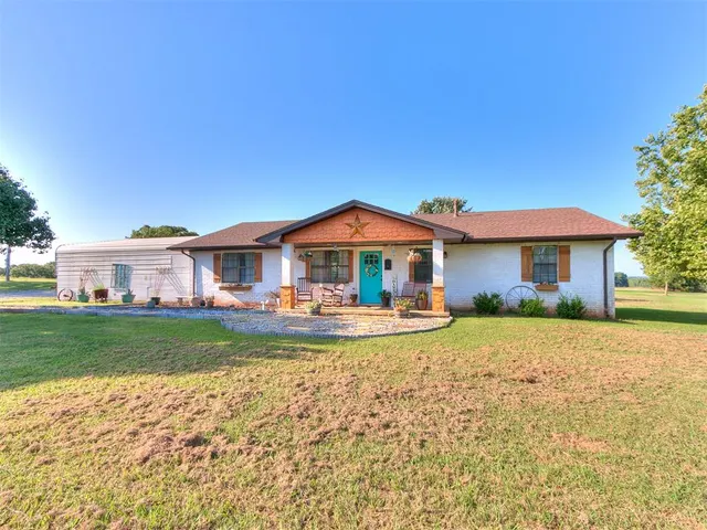 Photo 2 — 17700 Box Road, Lexington, OK 73051