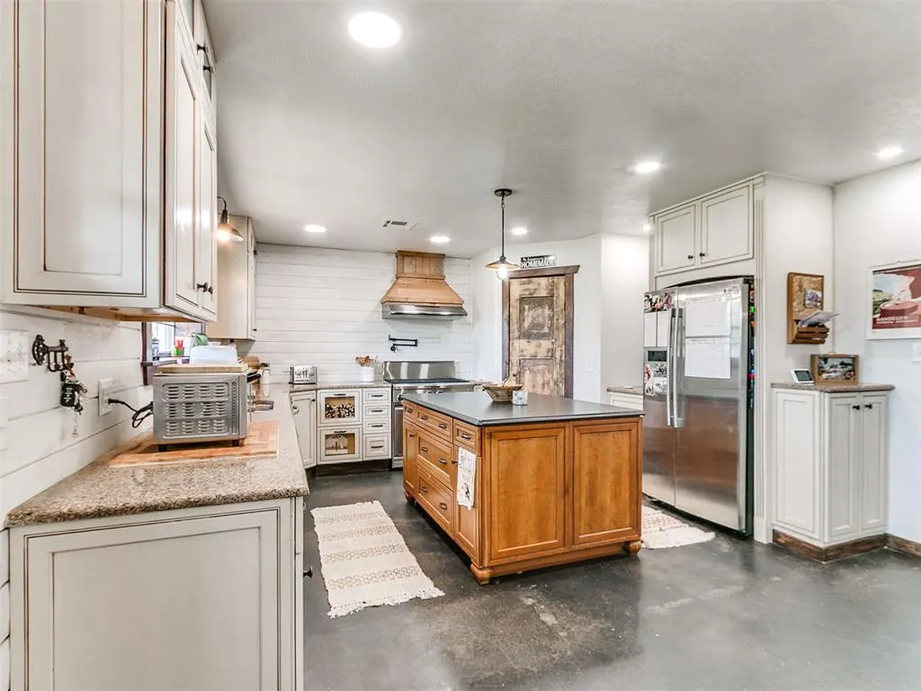 Photo 15 — 17700 Box Road, Lexington, OK 73051