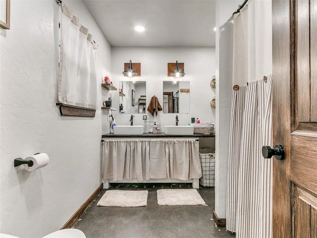 Photo 22 — 17700 Box Road, Lexington, OK 73051