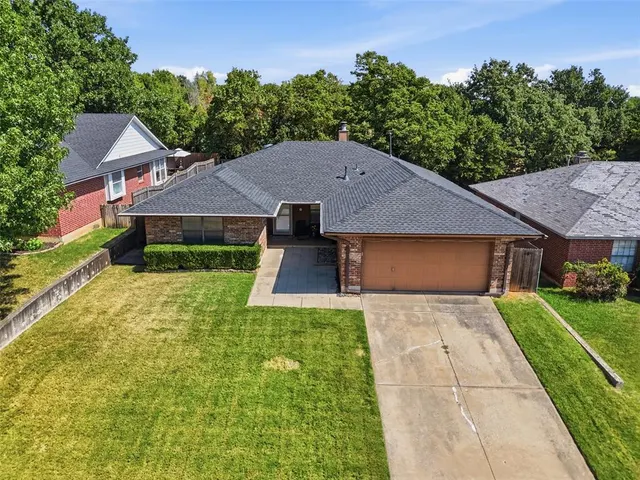 Photo 2 — 10809 Ashton Terrace, Midwest City, OK 73130