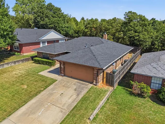 Photo 4 — 10809 Ashton Terrace, Midwest City, OK 73130