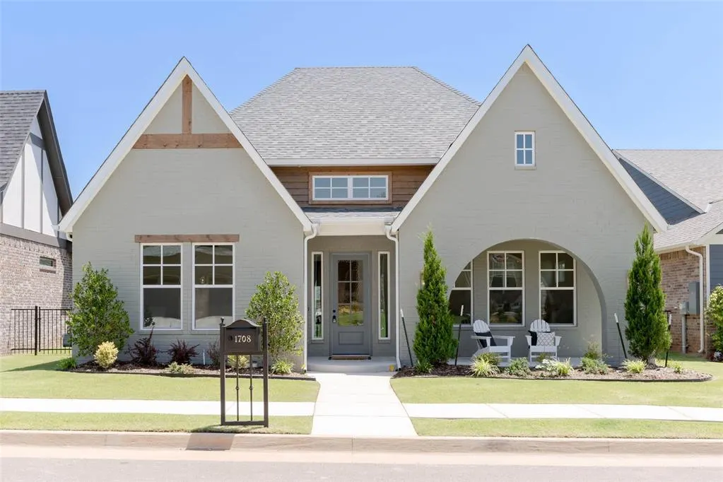 Front exterior — 1708 Paseo Place, Edmond, OK 73034