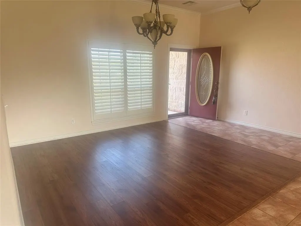 Photo 4 — 11824 Bellhurst Avenue, Oklahoma City, OK 73162