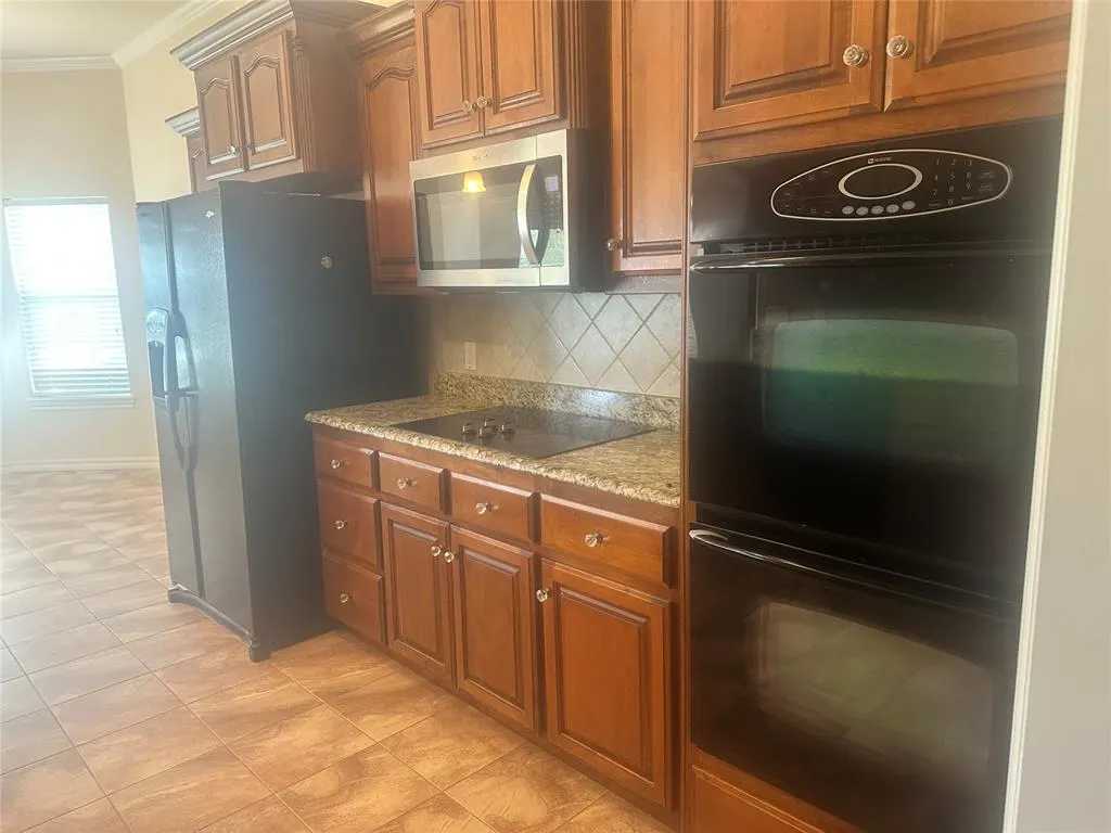 Photo 11 — 11824 Bellhurst Avenue, Oklahoma City, OK 73162