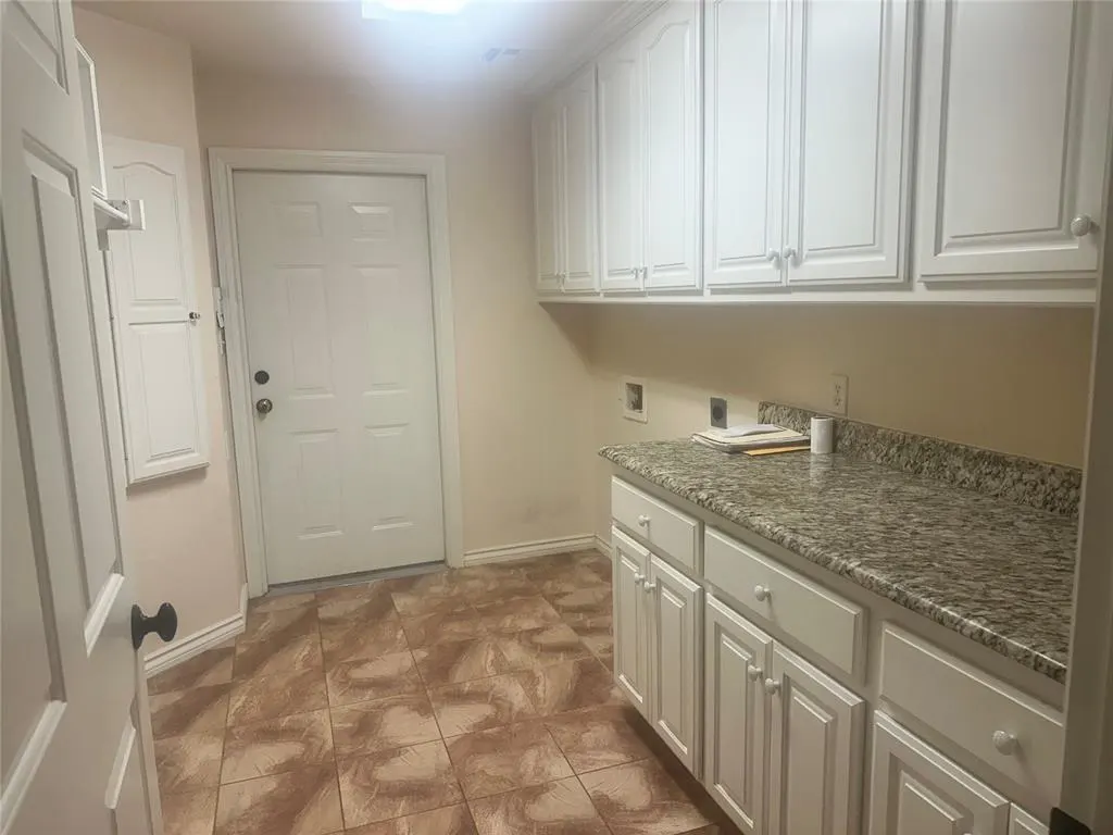 Photo 14 — 11824 Bellhurst Avenue, Oklahoma City, OK 73162