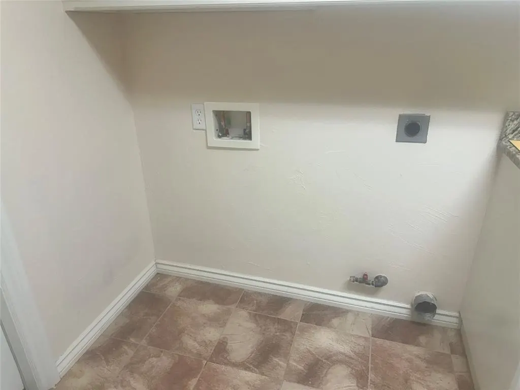 Photo 15 — 11824 Bellhurst Avenue, Oklahoma City, OK 73162
