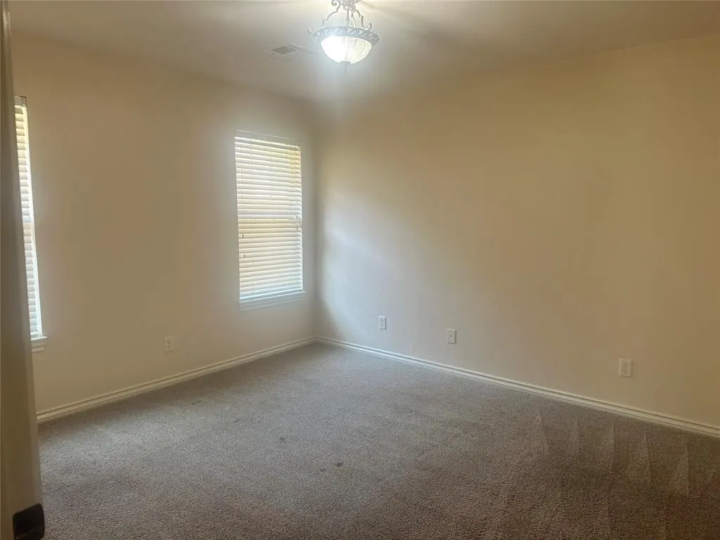 Photo 18 — 11824 Bellhurst Avenue, Oklahoma City, OK 73162
